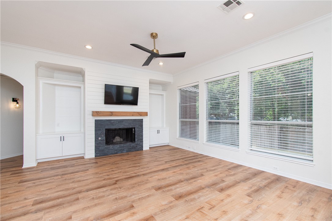 2421 Pin Oak Drive, Temple, Texas image 12