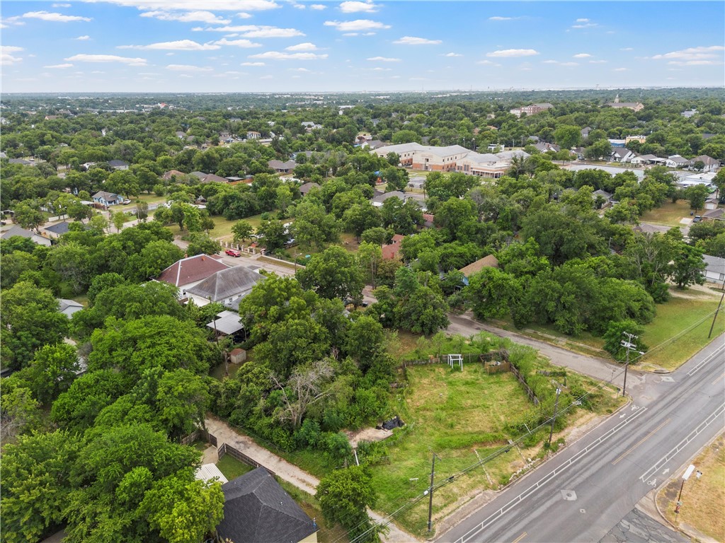 1407 N 12th Street, Waco, Texas image 3