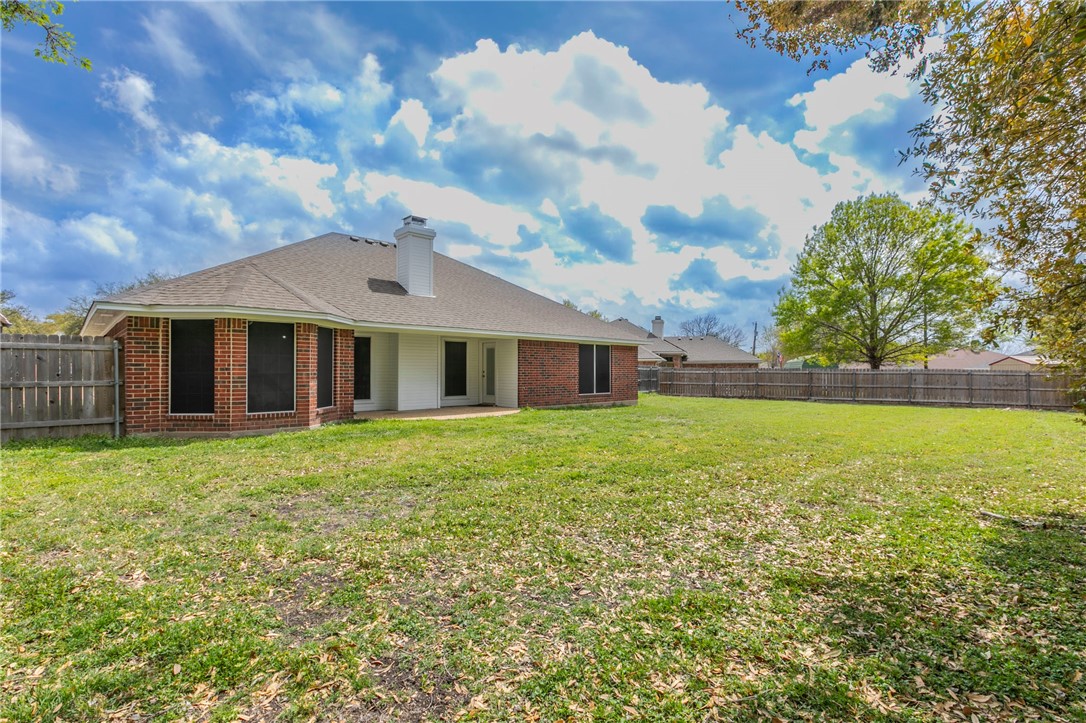 917 Crested Butte Drive, Hewitt, Texas image 28