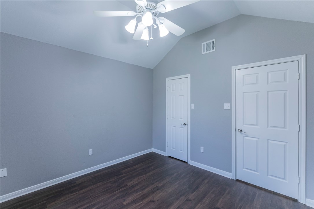 917 Crested Butte Drive, Hewitt, Texas image 18