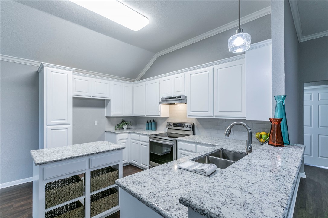 917 Crested Butte Drive, Hewitt, Texas image 6