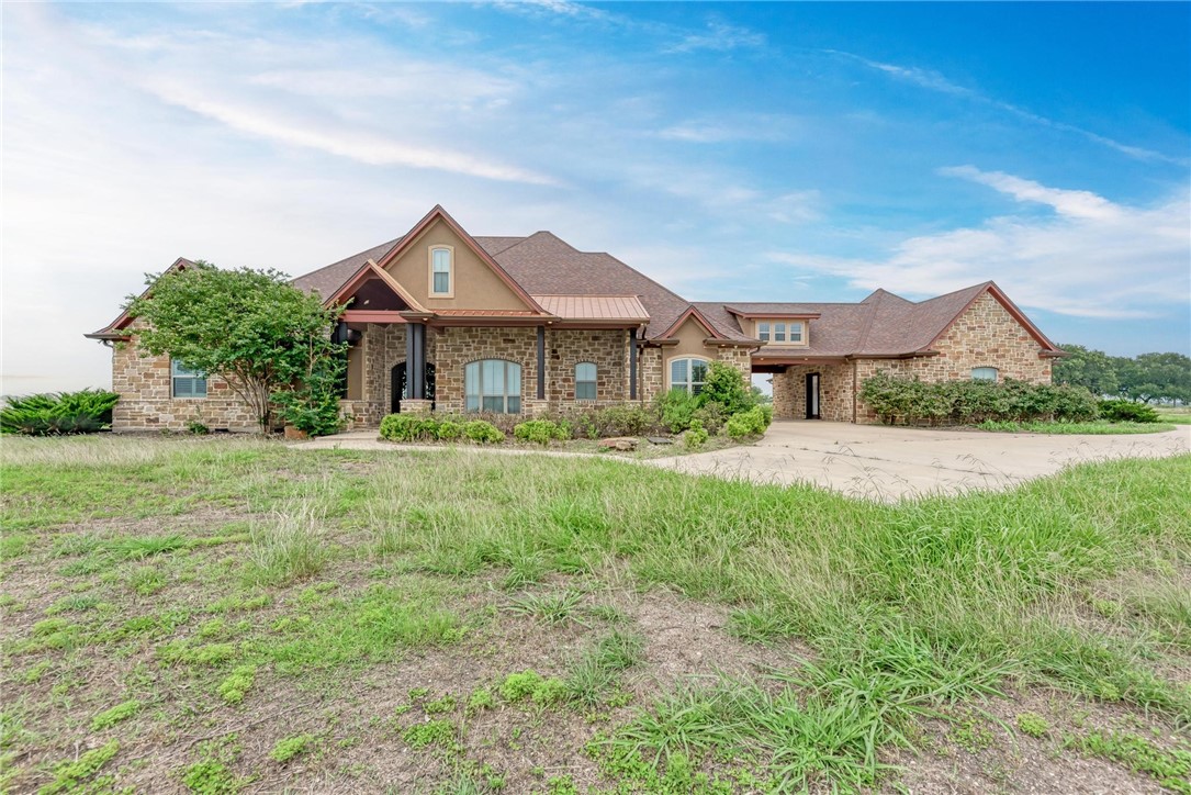 818 Cr 303 Road, Oglesby, Texas image 5