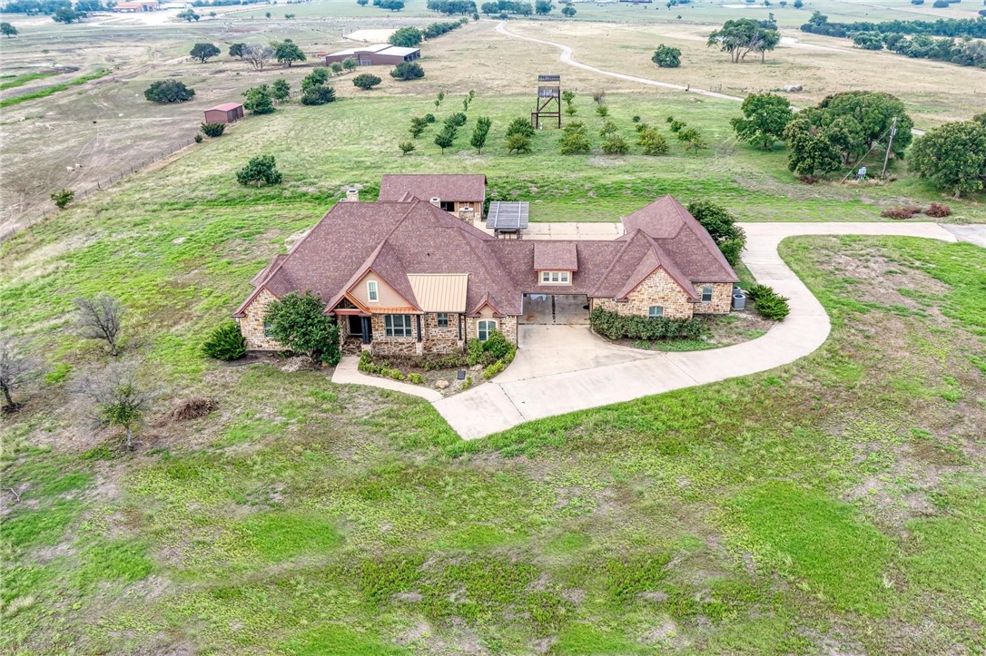 818 Cr 303 Road, Oglesby, Texas image 3