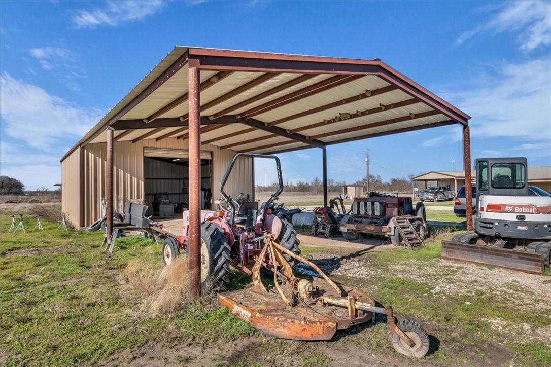 1347 Lcr 152, Mount Calm, Texas image 8