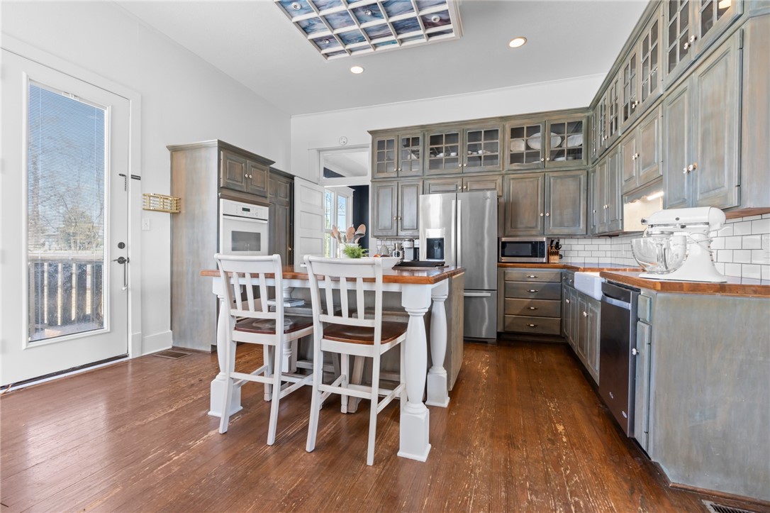 406 S Bordon Street, Lorena, Texas image 14