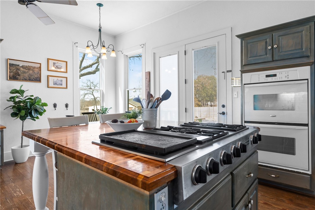 406 S Bordon Street, Lorena, Texas image 15