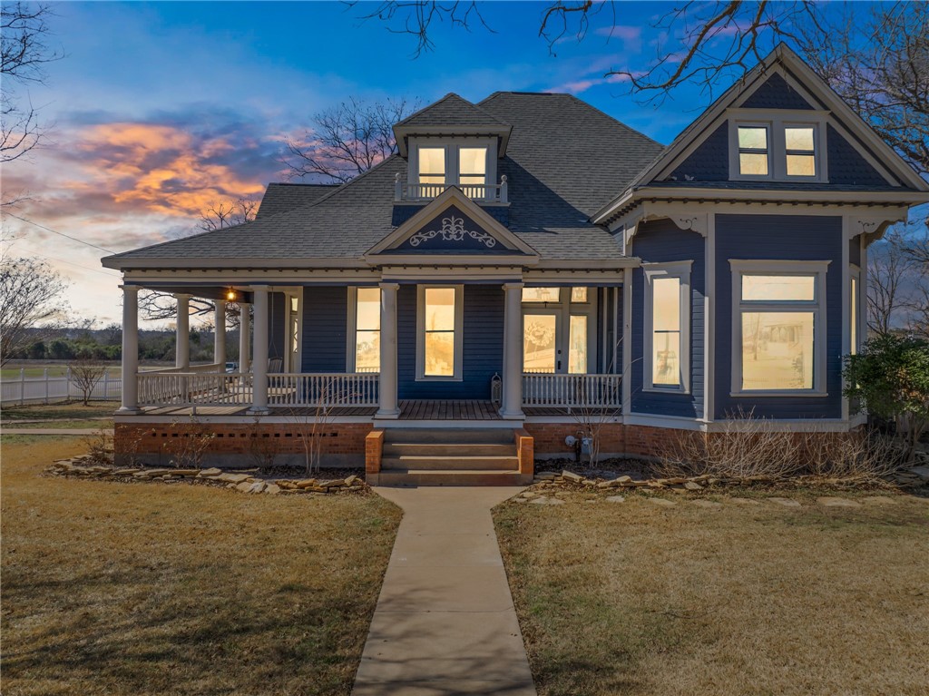 406 S Bordon Street, Lorena, Texas image 1