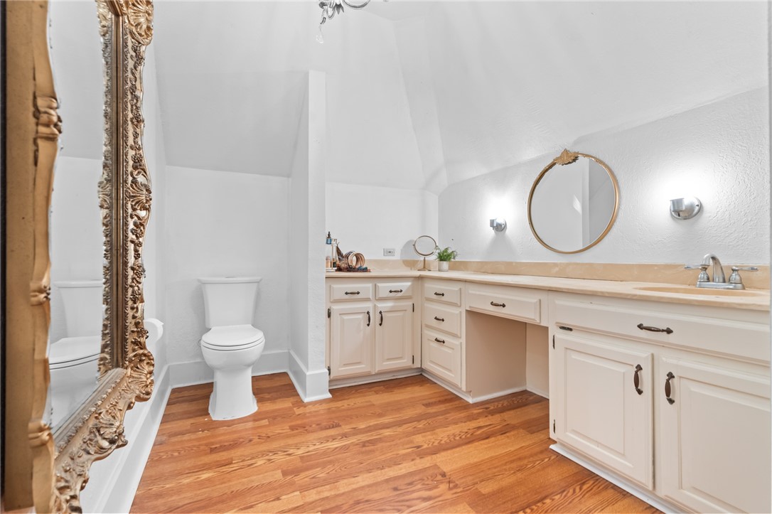 406 S Bordon Street, Lorena, Texas image 35