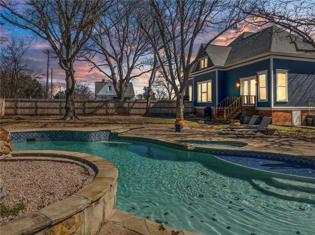 406 S Bordon Street, Lorena, Texas image 38