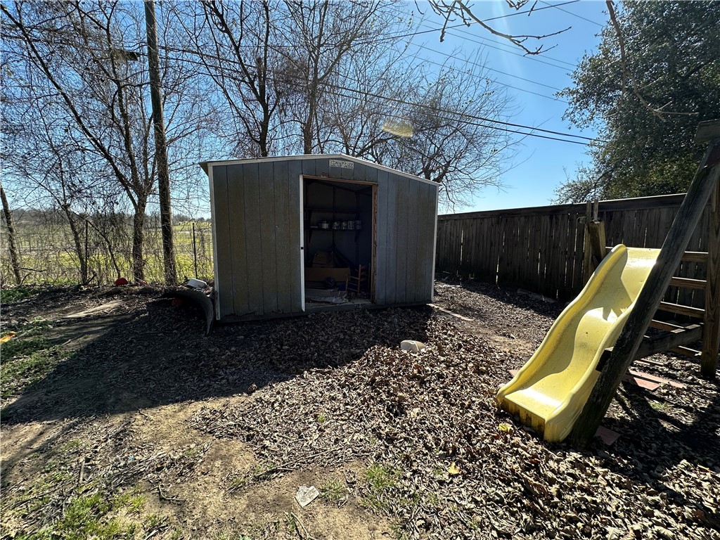 1120 Tamarisk Drive, Mexia, Texas image 7