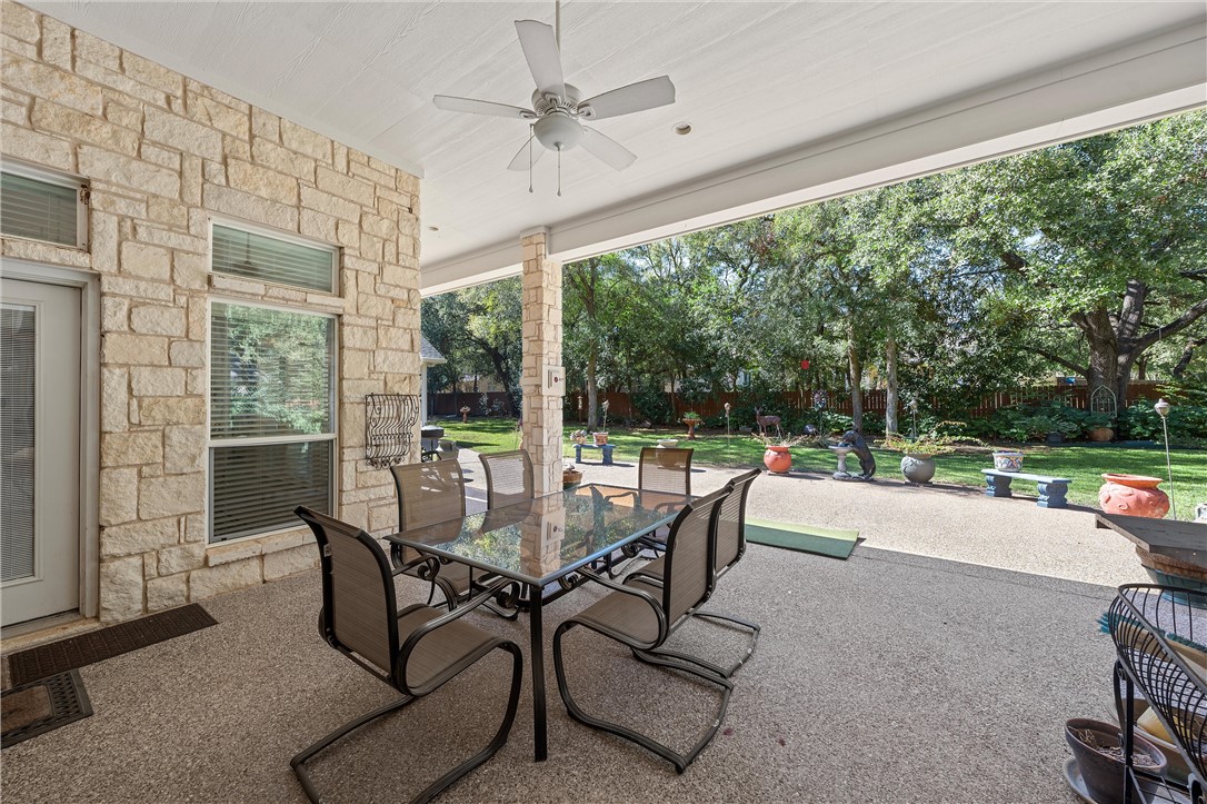 7051 Ledge Stone Drive, McGregor, Texas image 33