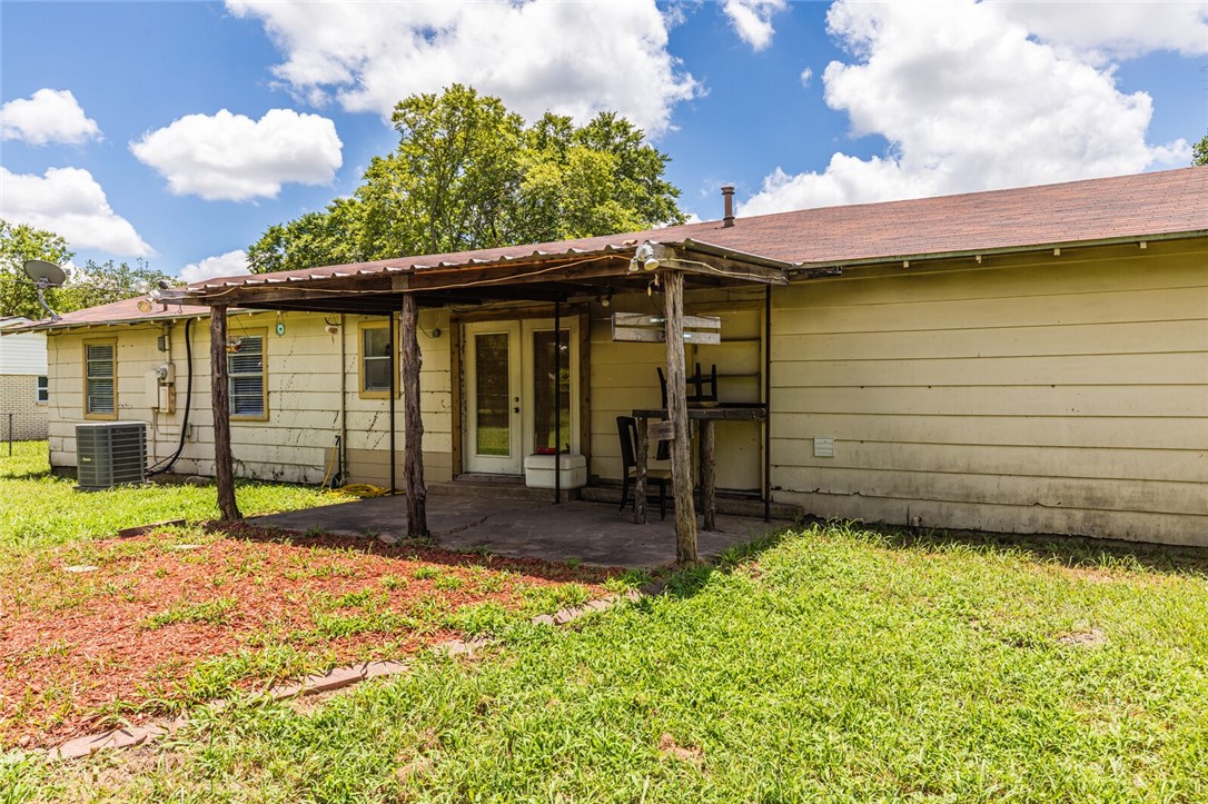 704 4th Street, Eddy, Texas image 9