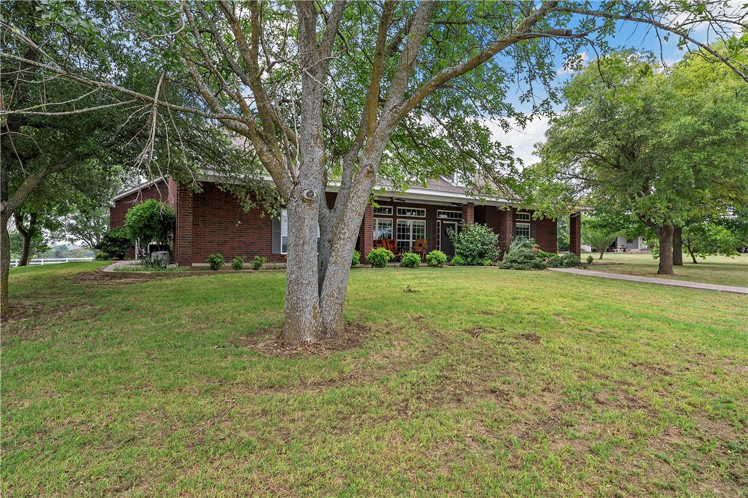 567 Horne Hill Road, McGregor, Texas image 2