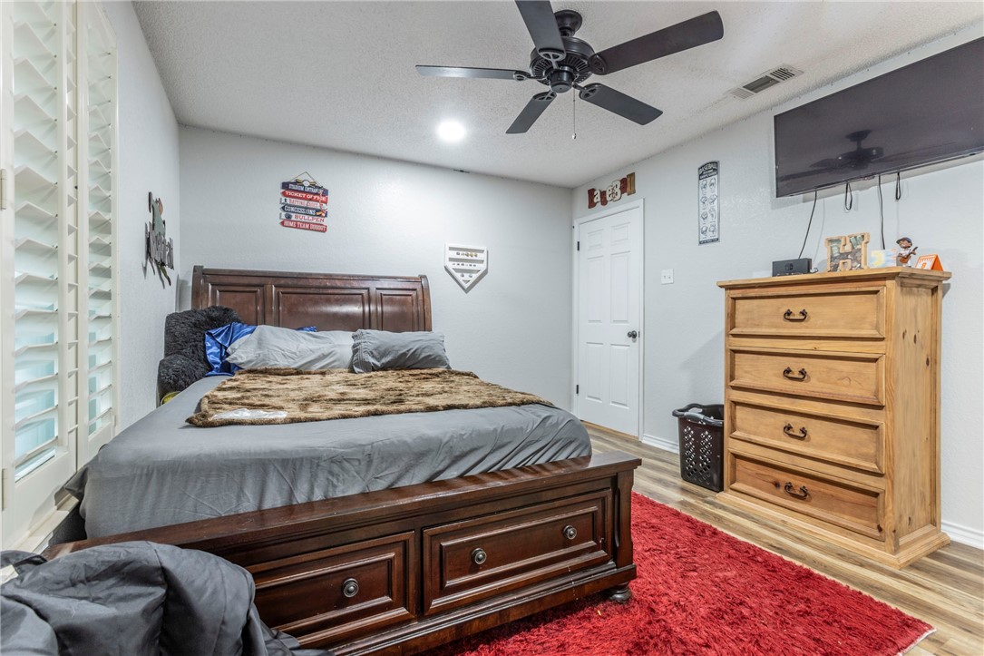 240 Cross Country Drive, Hewitt, Texas image 14