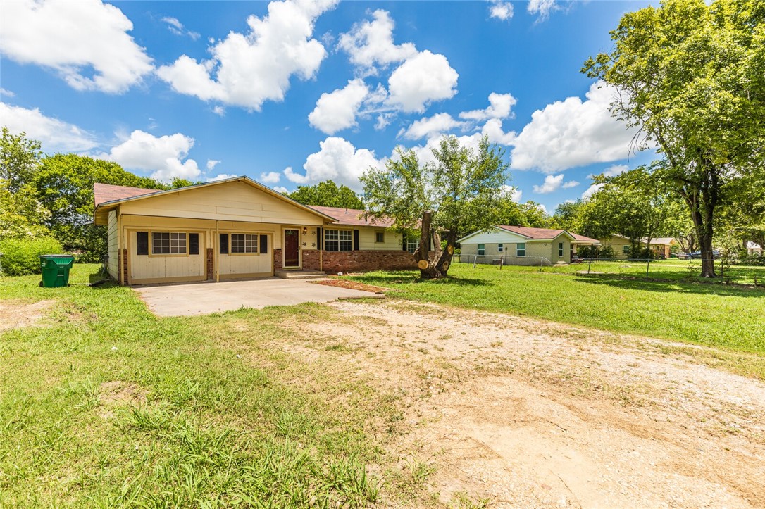 704 4th Street, Eddy, Texas image 5