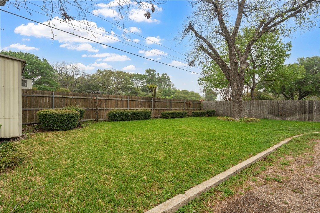 5305 Lake Highlands Drive, Waco, Texas image 33