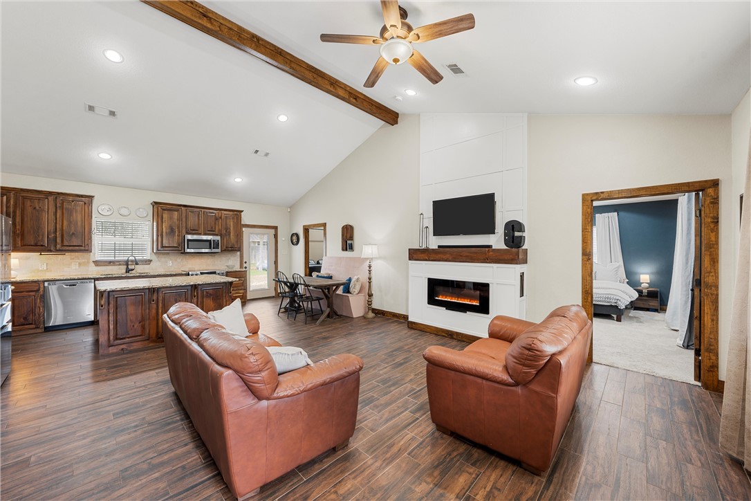 222 Ashland Drive, Woodway, Texas image 4
