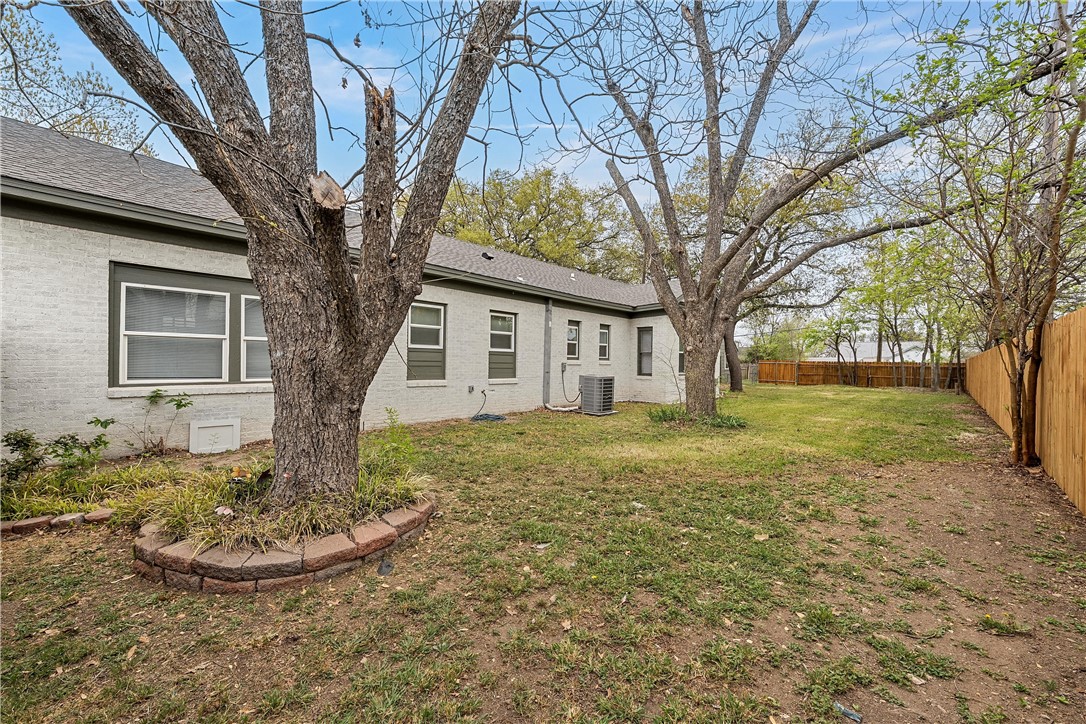 2728 Pine Avenue, Waco, Texas image 25