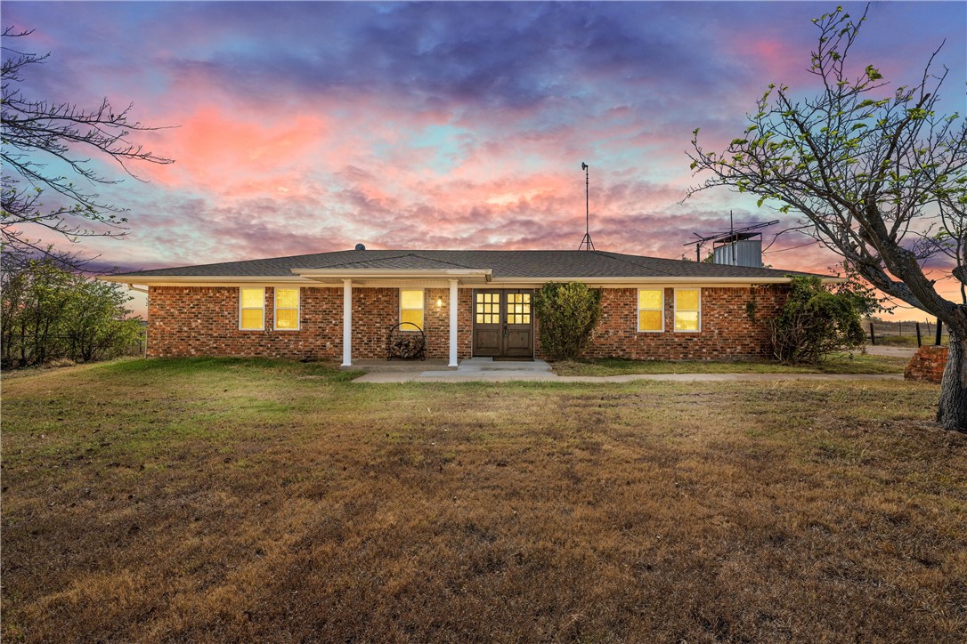 465 Heritage Parkway, Axtell, Texas image 1