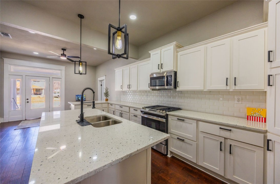 306 Craig Street, Hillsboro, Texas image 8