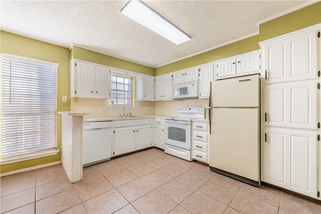 1355 S 11th Street, Waco, Texas image 5