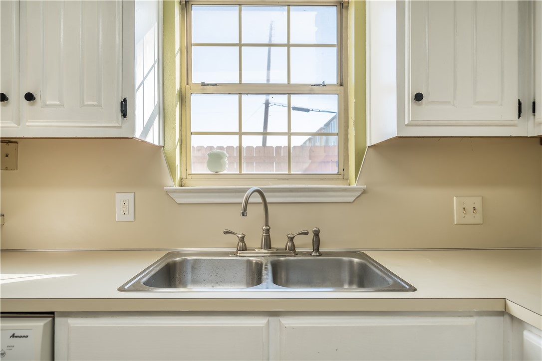 1355 S 11th Street, Waco, Texas image 6