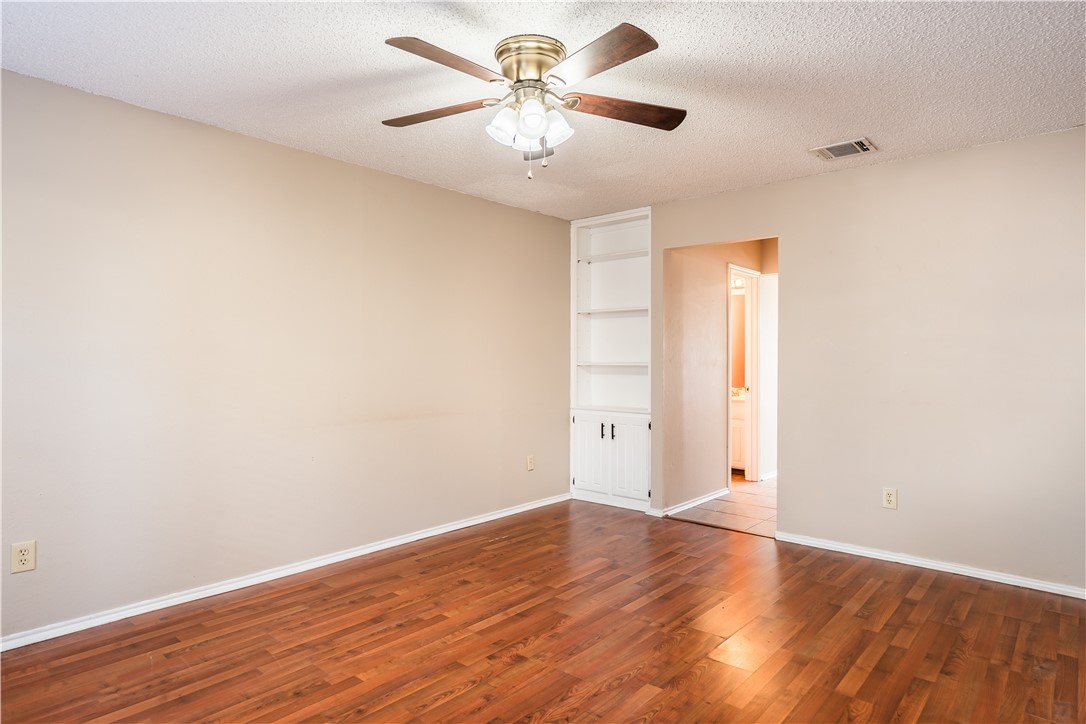 1355 S 11th Street, Waco, Texas image 3