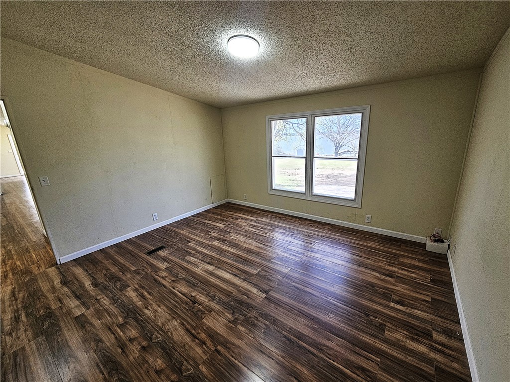 102 Lcr 828, Donie, Texas image 16
