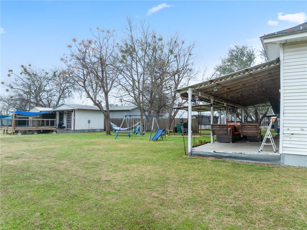 806 Bowie St, Thornton, Texas image 21