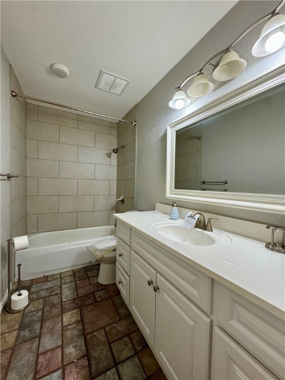 224 Quail Run Drive, Woodway, Texas image 8