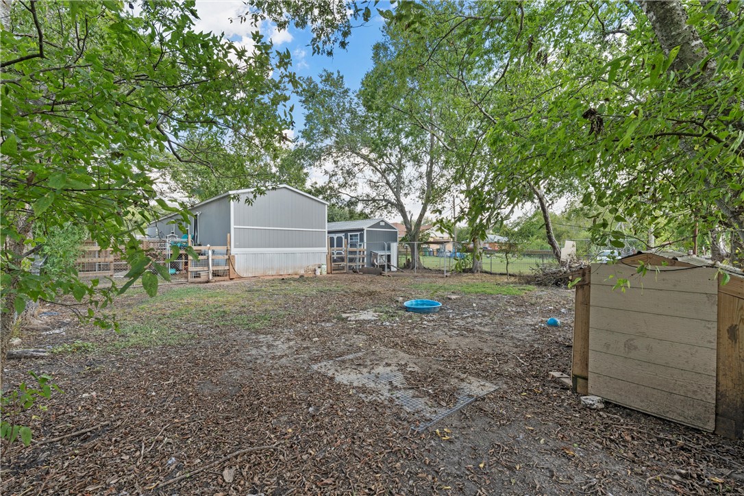 606 S Falls Street, Mart, Texas image 16