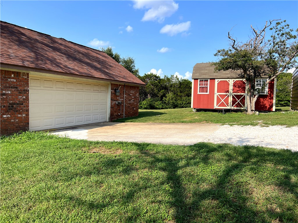 202 Mohon Drive, Whitney, Texas image 15