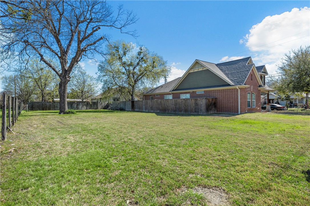 2124 S 4th Street, Waco, Texas image 15