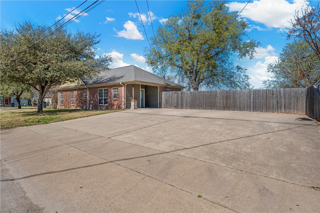 2124 S 4th Street, Waco, Texas image 13