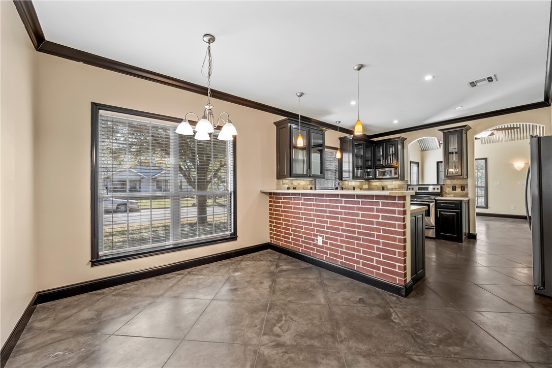 2124 S 4th Street, Waco, Texas image 5