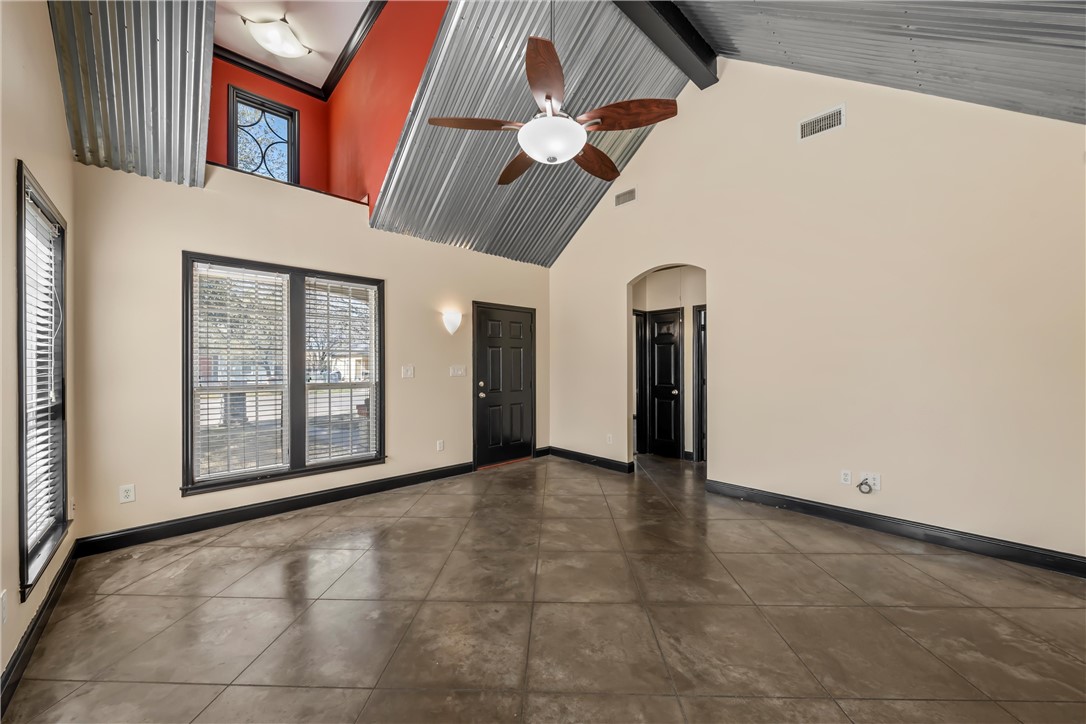 2124 S 4th Street, Waco, Texas image 3
