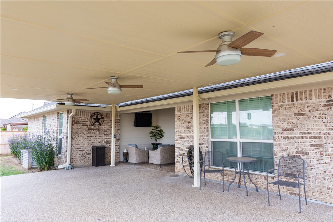 909 Princess Diana Drive, McGregor, Texas image 28