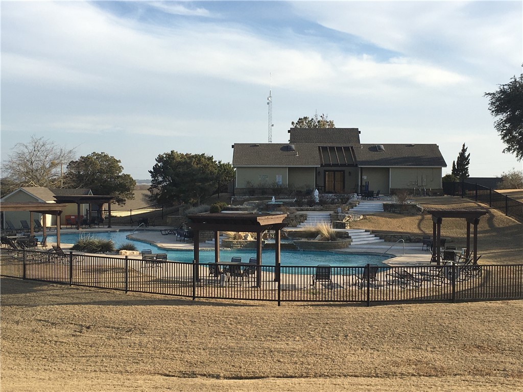 1005 White Bluff Drive, Whitney, Texas image 8