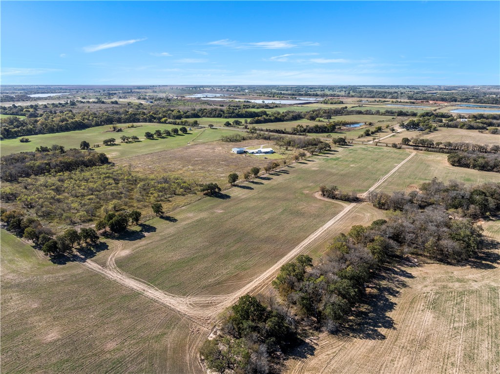 1707 W Lake Creek Road, Riesel, Texas image 8