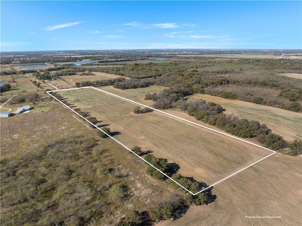 1707 W Lake Creek Road, Riesel, Texas image 2