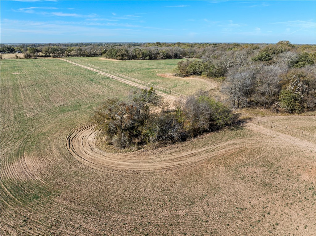 1707 W Lake Creek Road, Riesel, Texas image 10