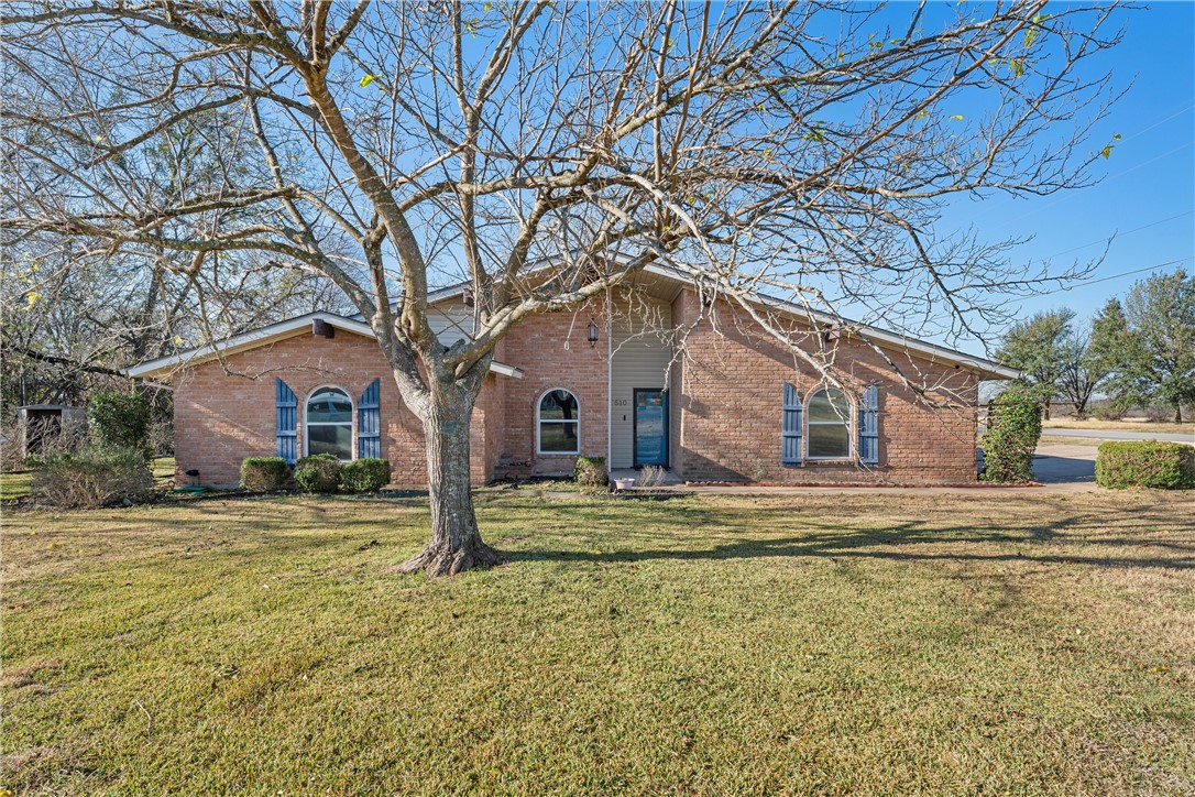 510 Cindy Lane, Lorena, Texas image 1