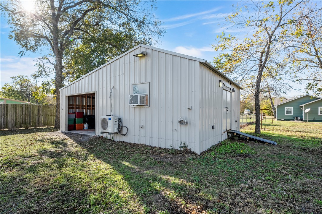 418 N Dallas Street, Bremond, Texas image 24