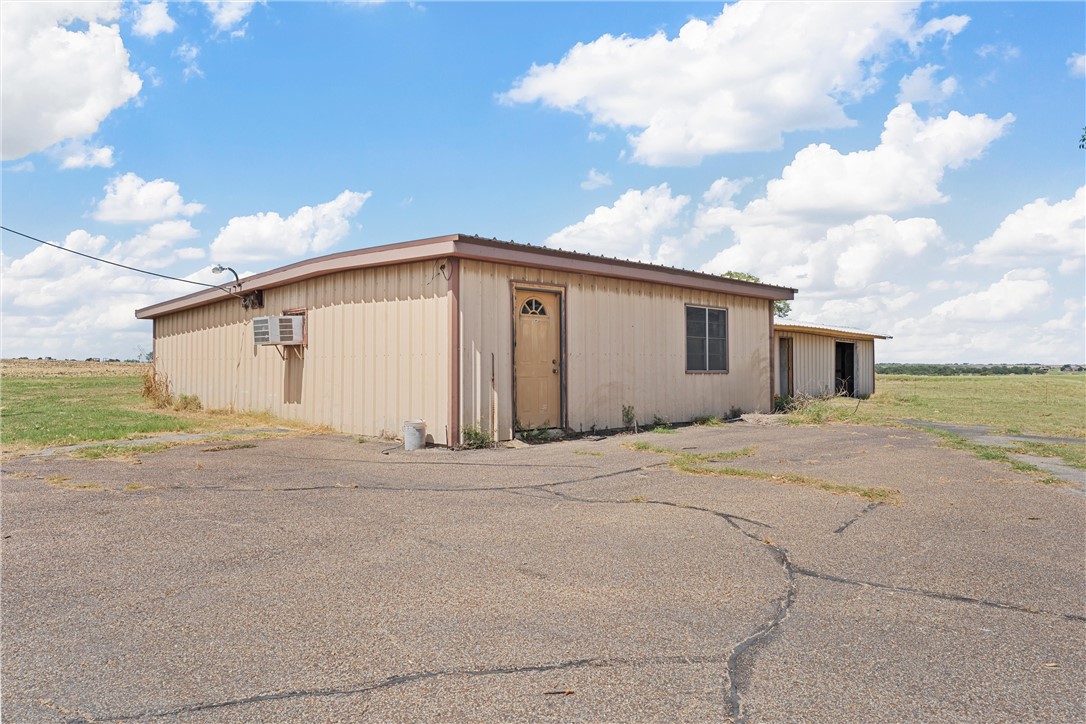 979 W Crabb Road, West, Texas image 28