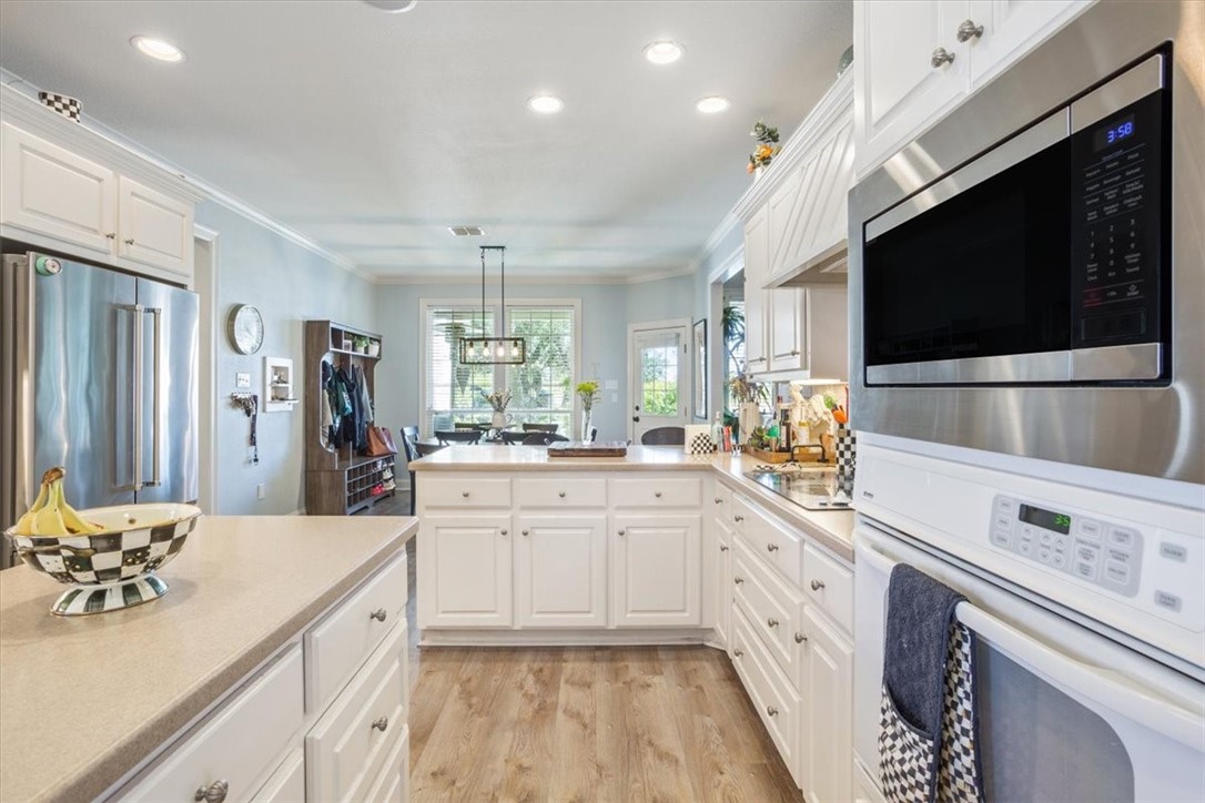 1540 Austin Hines Drive, China Spring, Texas image 19