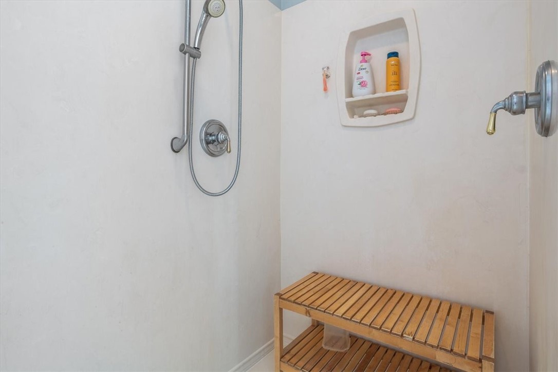 1540 Austin Hines Drive, China Spring, Texas image 35