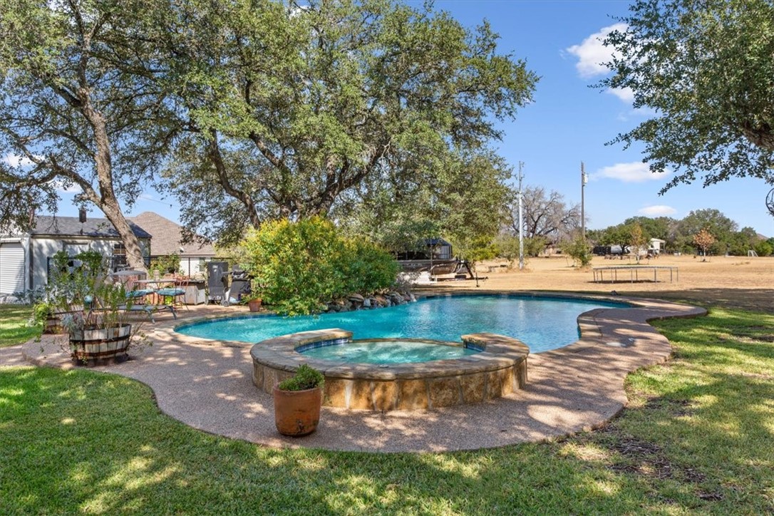 1540 Austin Hines Drive, China Spring, Texas image 45