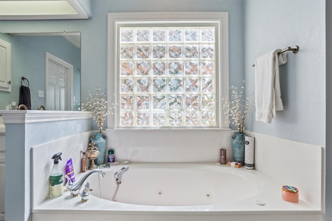 1540 Austin Hines Drive, China Spring, Texas image 31