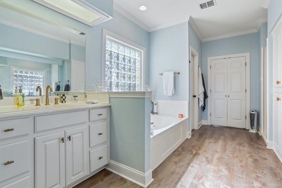 1540 Austin Hines Drive, China Spring, Texas image 29