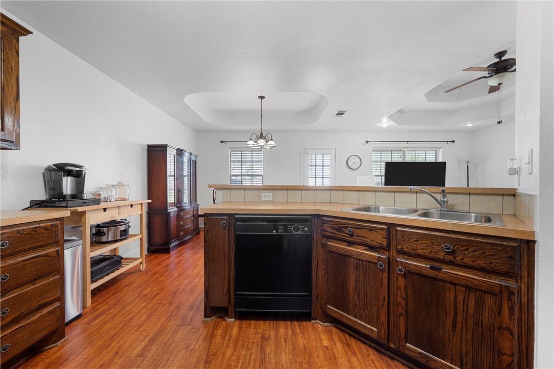 401 David Davis Drive, McGregor, Texas image 7